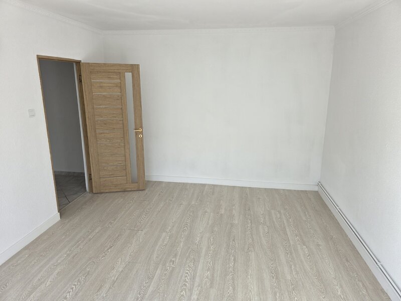 Jean Steriadi, 10 minute metrou 1 Decembrie 1918, Gura Ialomitei, centrala