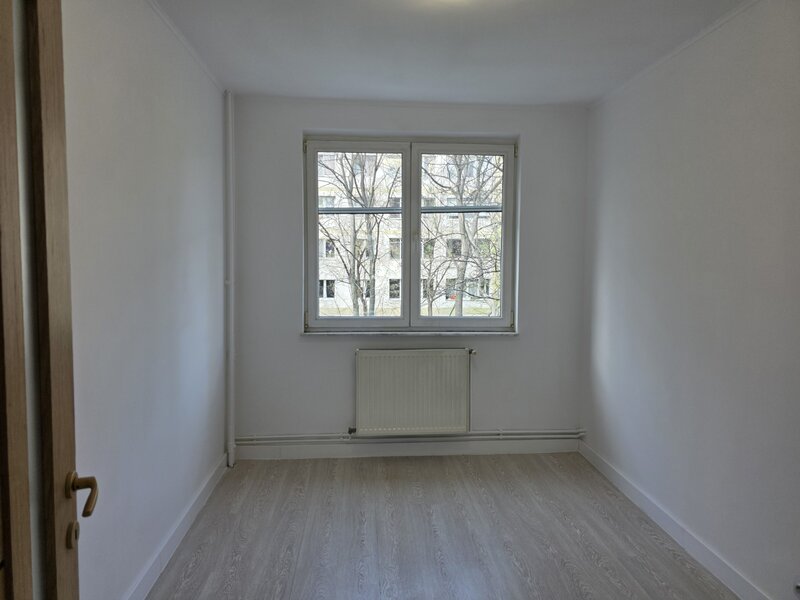 Jean Steriadi, 10 minute metrou 1 Decembrie 1918, Gura Ialomitei, centrala