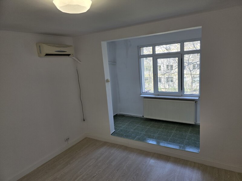 Jean Steriadi, 10 minute metrou 1 Decembrie 1918, Gura Ialomitei, centrala